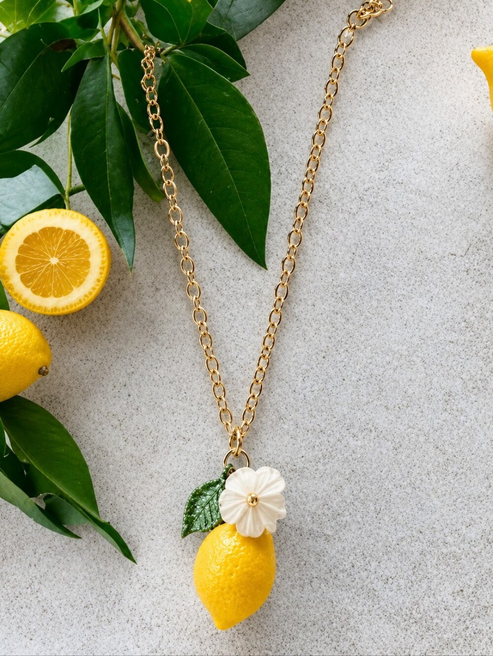 MODCLOTH LEMON DROP NECKLACE 🍋